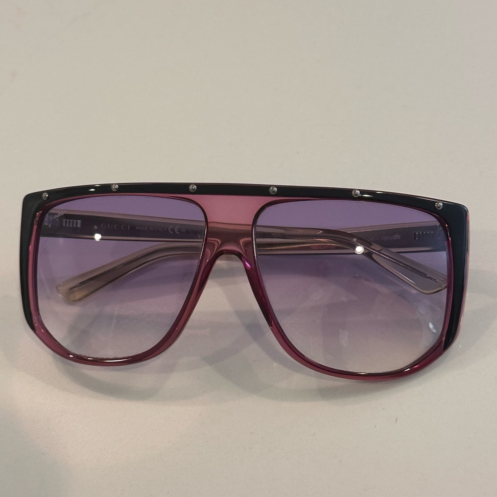 Gucci Black and Purple Sunglasses